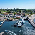 Faergekro Hvalpsund