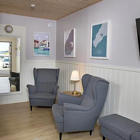 Inn Faergekro Hvalpsund
